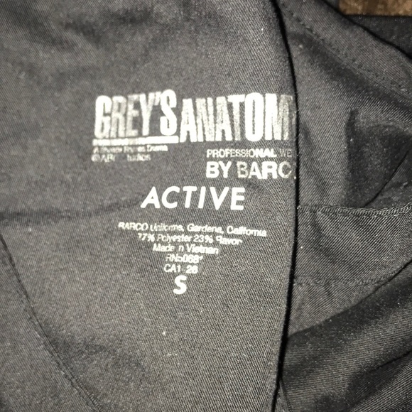 Scrubs - Picture 2 of 16